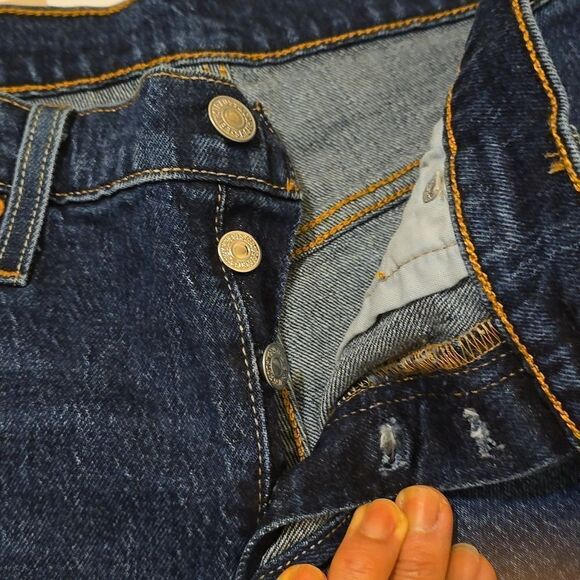 Levi’s Denim High Rise Blue Jean Shorts Women’s Sz 29 NWT!! - Picture 7 of 10